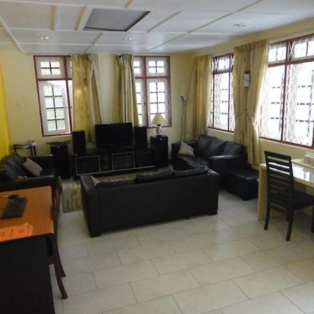 Eight Mentigi Guesthouse Cameron Highlands Exterior photo