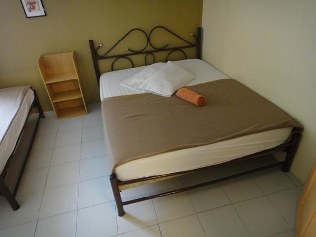 Eight Mentigi Guesthouse Cameron Highlands Room photo