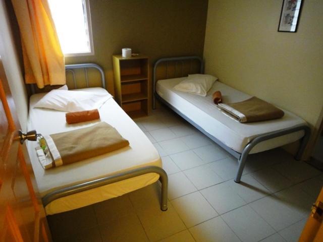 Eight Mentigi Guesthouse Cameron Highlands Room photo
